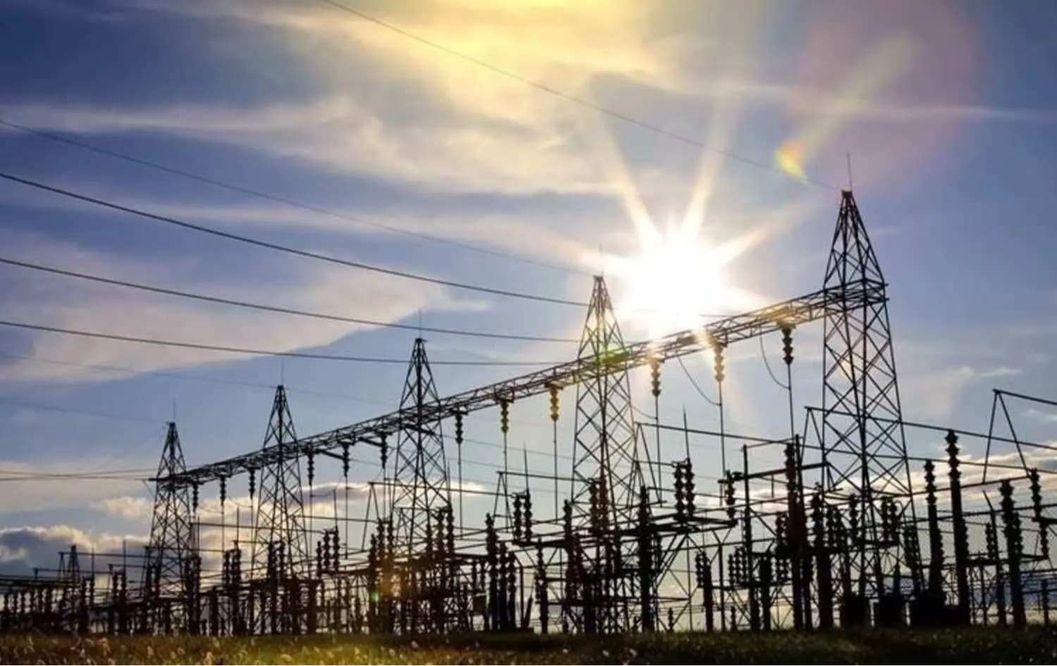 لە عێراق 8 بۆ 10 کاژێر کارەبای نیشتمانی هەیە