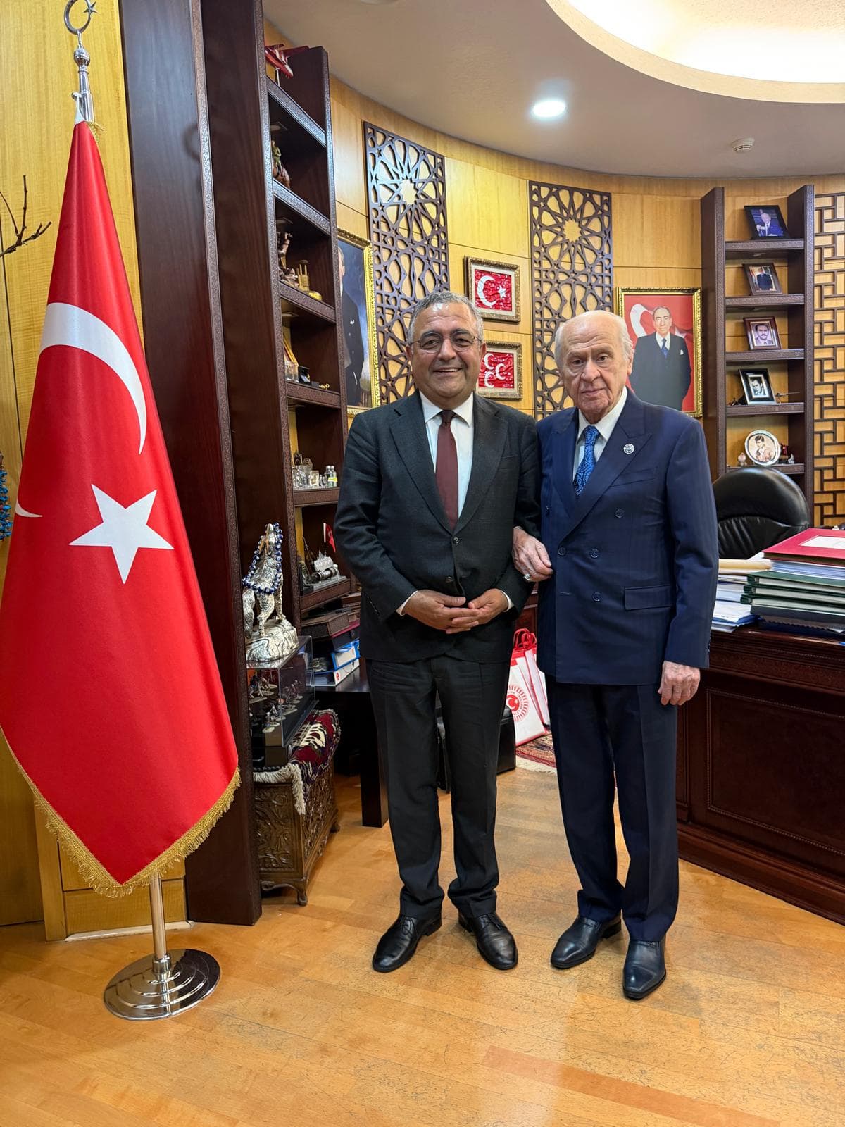 CHP’li Sezgin Tanrıkulu, Bahçeli ile görüştü