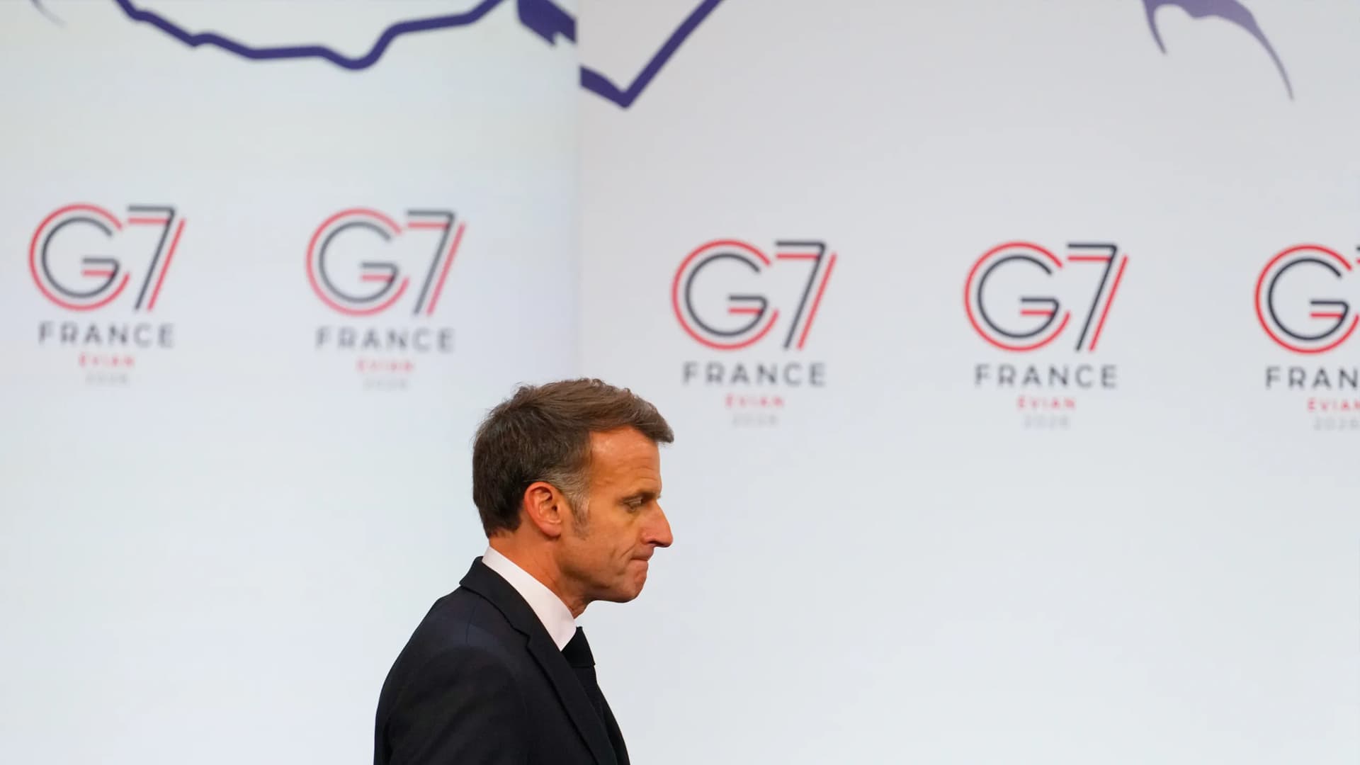Macron'dan Netanyahu'ya Lübnan'daki tutumunda sorumlu davranması çağrısı