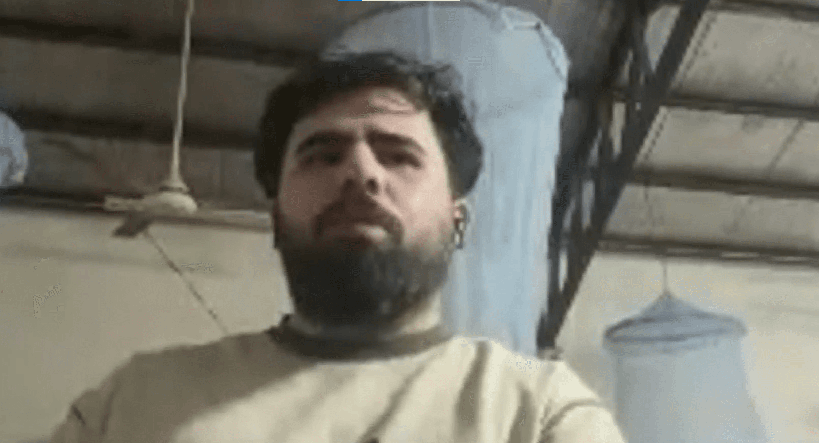 یەکێک لە هاونیشتمانییە دەستگیرکراوەکان لە سریلانکا لەکاتی قسەکردنی بۆ رووداو