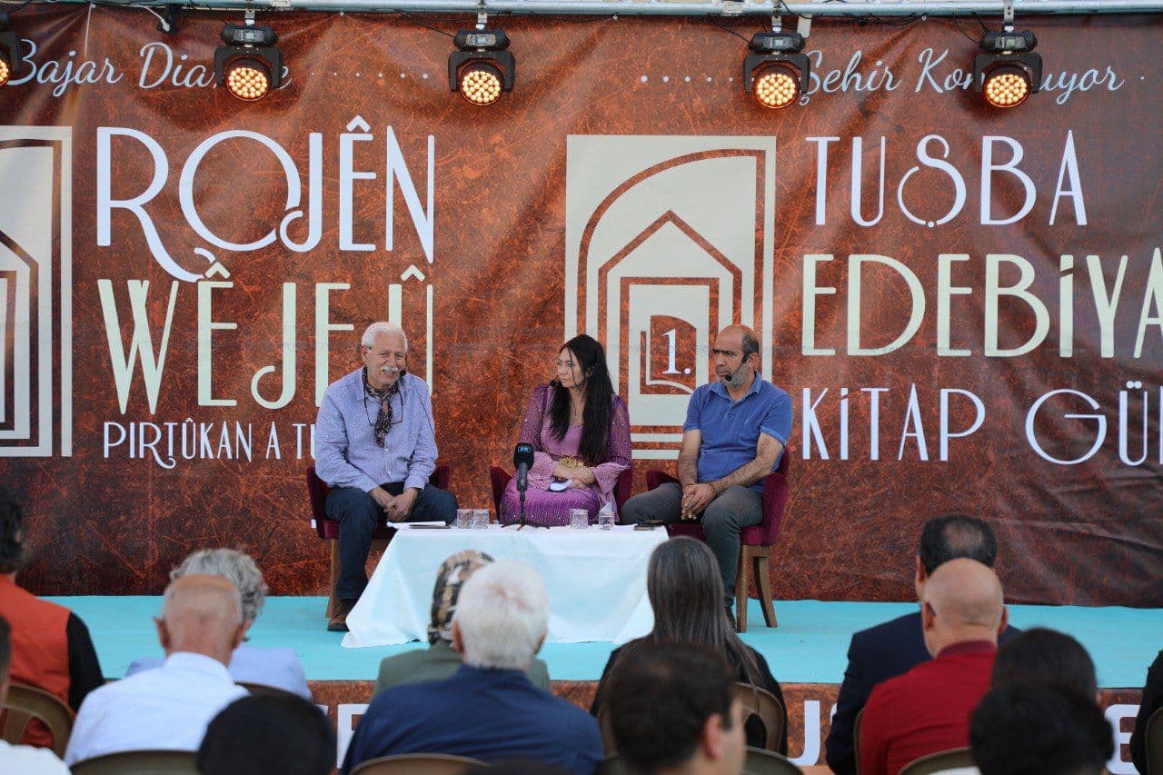 Paneleke çalakiyê / Wêne: Şaredariya Tuşbayê