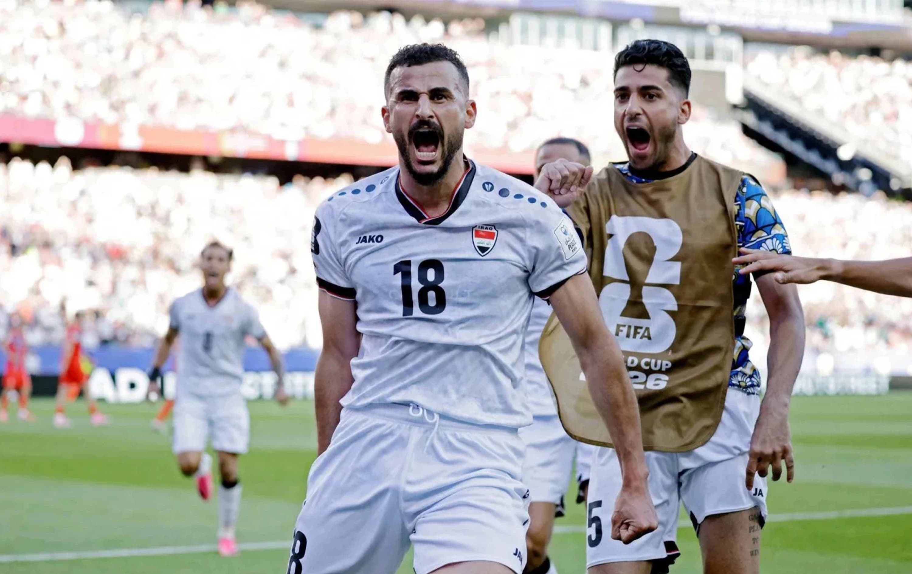 أيمن حسين لاعب المنتخب العراقي