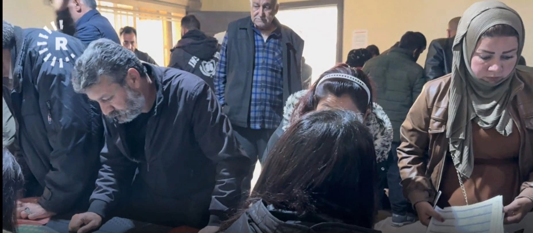 عملية تسجيل أسماء المحرومين من الهوية السورية في محافظة الحسكة