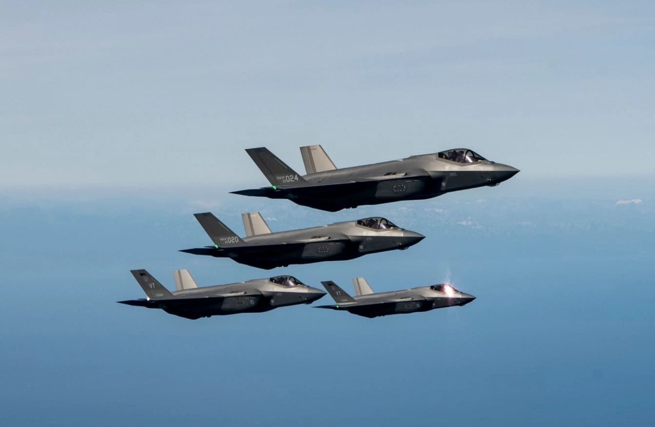 مقاتلات F-35 تابعة للقوات الجوية والبحرية الأميركيتين وكوريا الجنوبية خلال مناورات مشتركة- U.S. Air Force