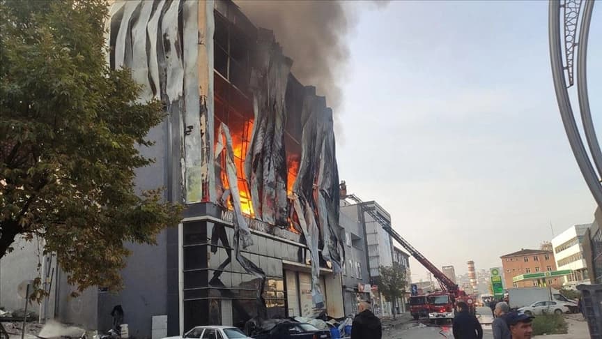 ocaeli’nin Dilovası ilçesinde bulunan Kozmetik fabrikasında yangın çıkmıştı. / Foto: Arşiv