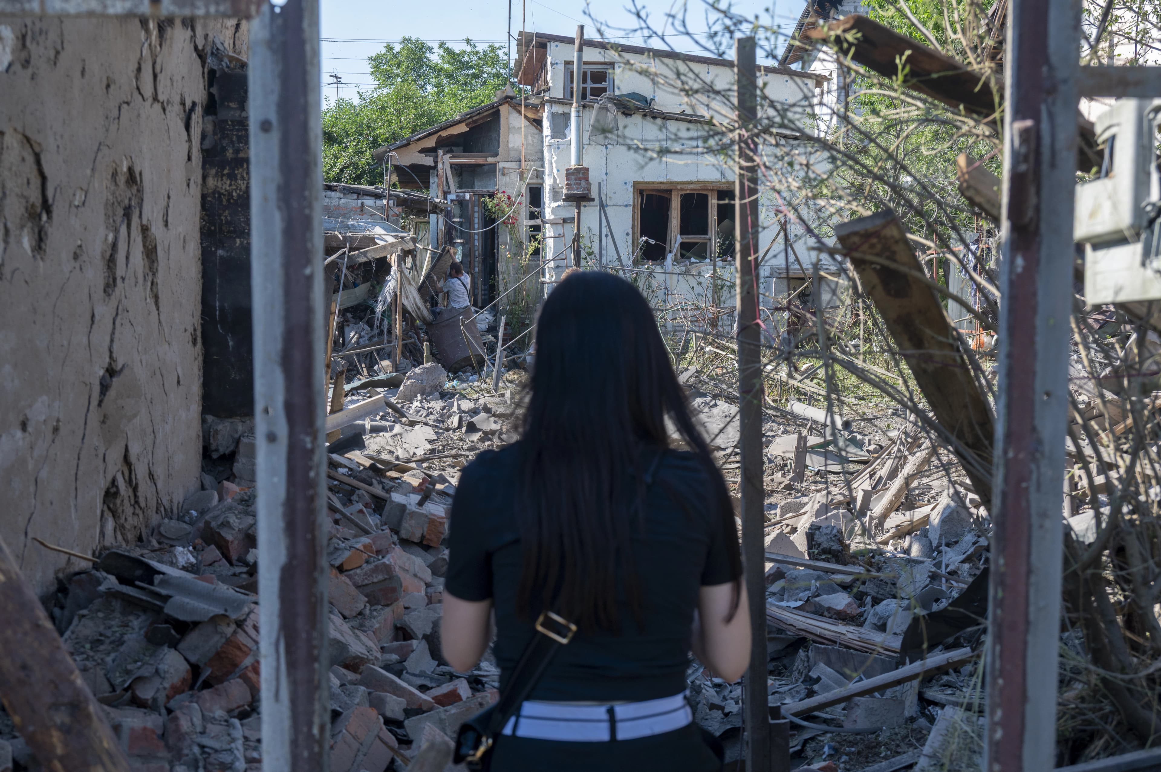 Rusya ile Ukrayna arasındaki savaş sürerken, Rusya Ukrayna'nın Kharkiv kentinin çeşitli bölgelerine yedi güdümlü bomba saldırısı düzenledi. / AA