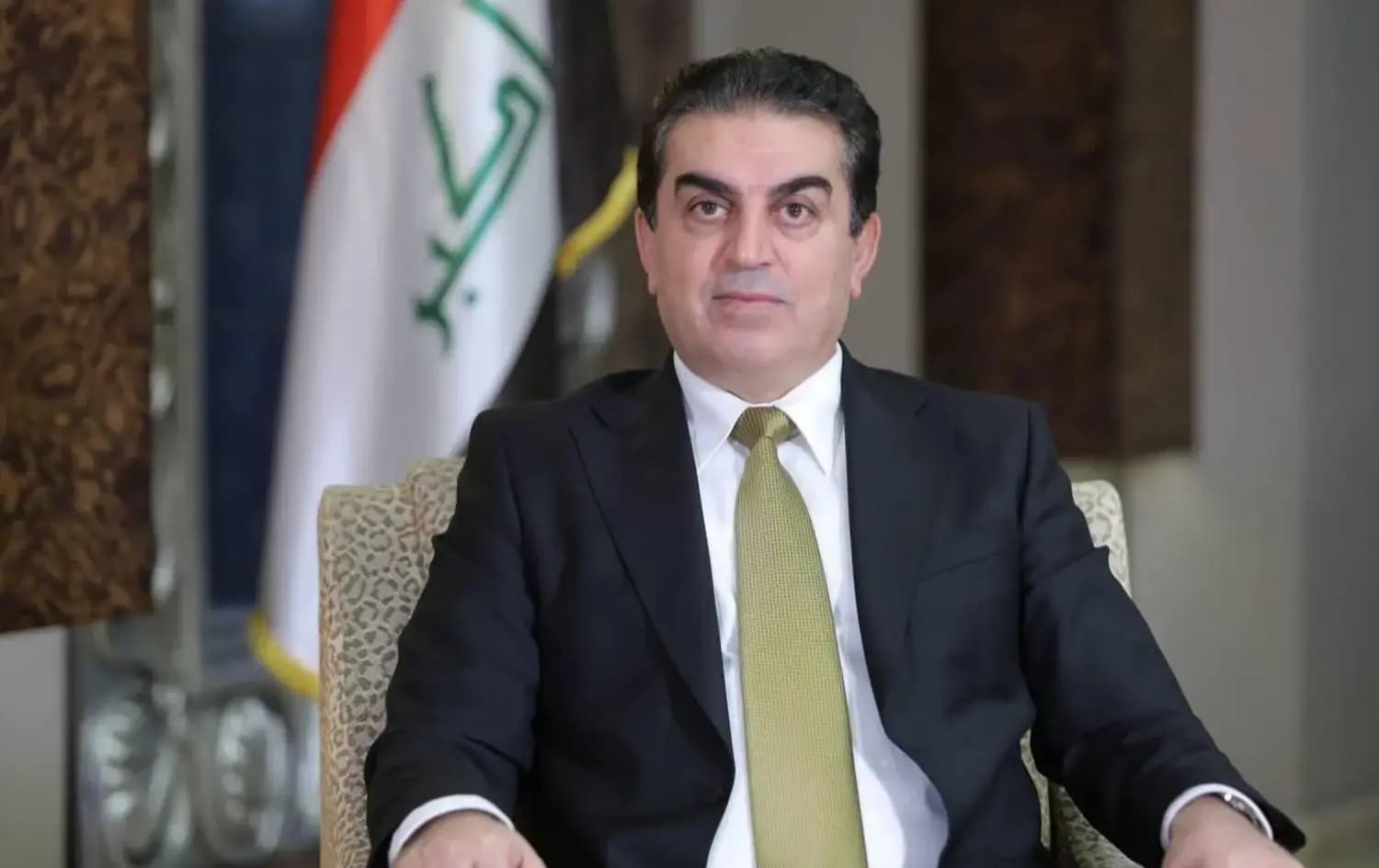 فرهاد الأتروشي