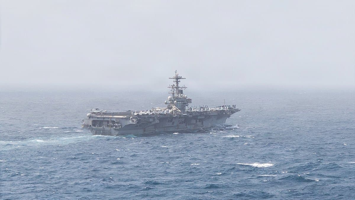 USS George H.W. Bush sails in the Arabian Sea. Photo: CENTCOM