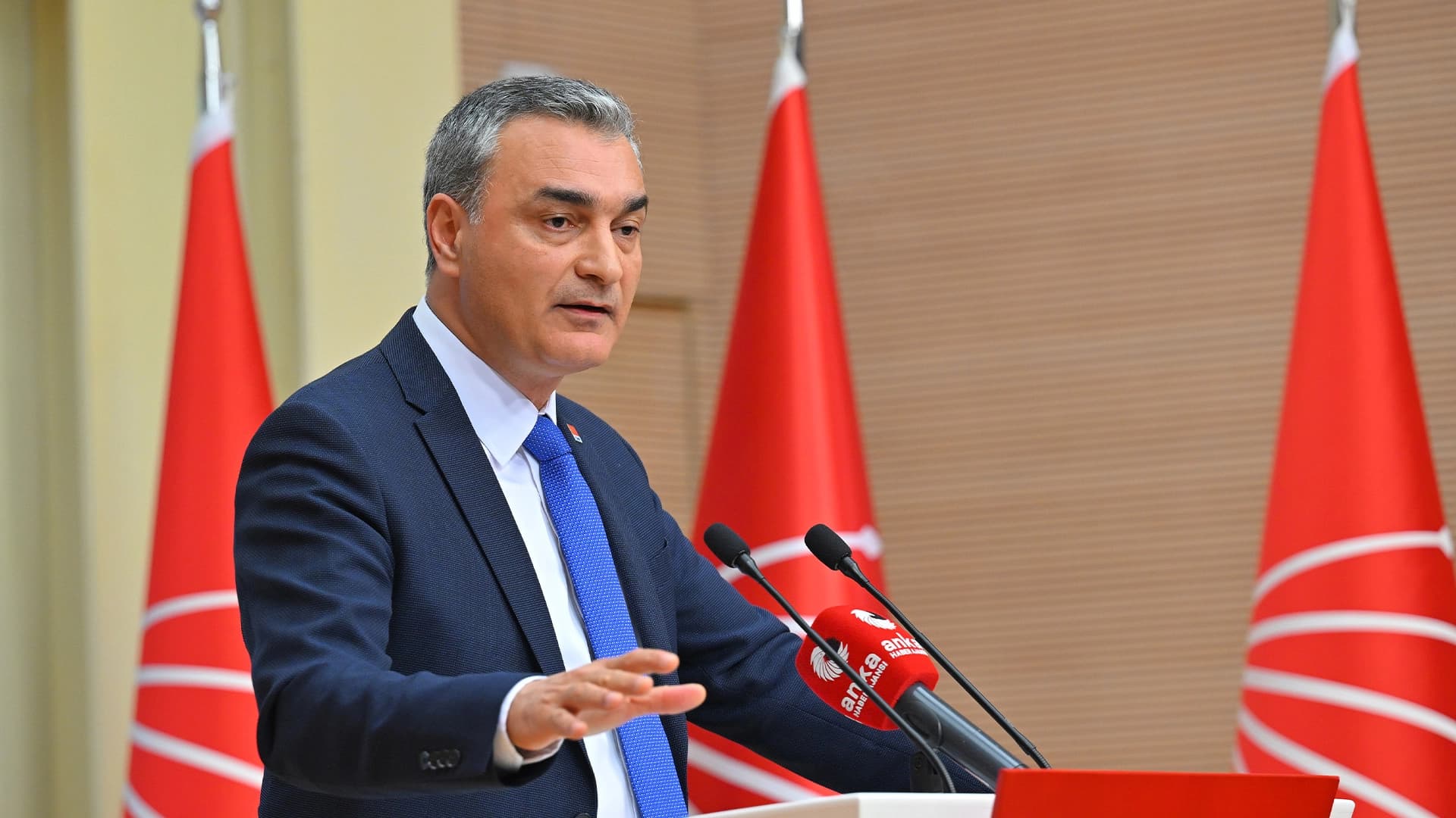 Berdevkê CHPyê Muslim Sari / Wêne: AA