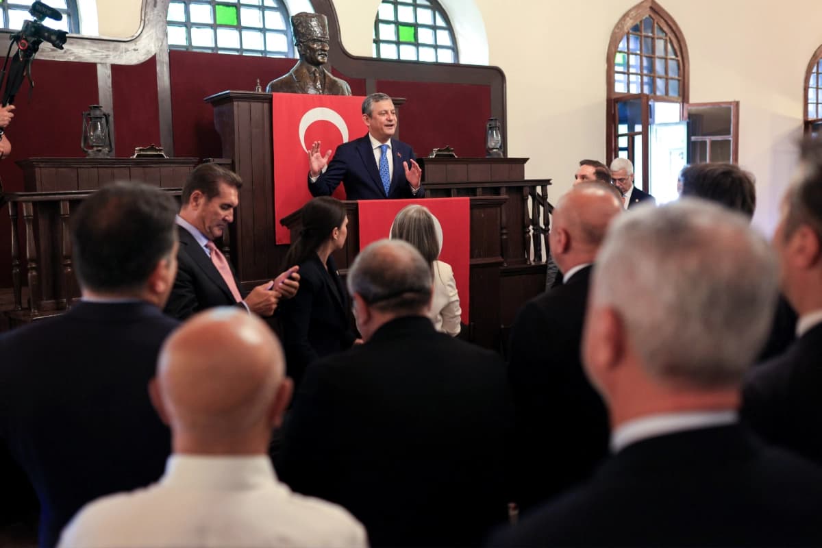 YENİ Parti