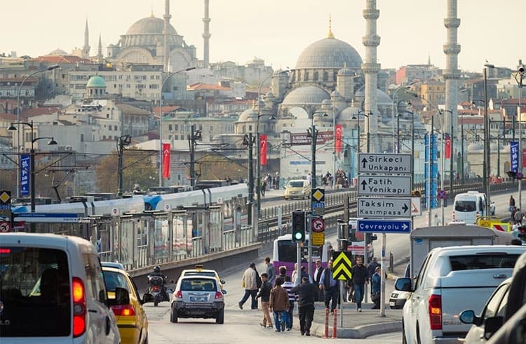شەقامێکی ئینستەنبووڵ؛ وێنە: worldnomads