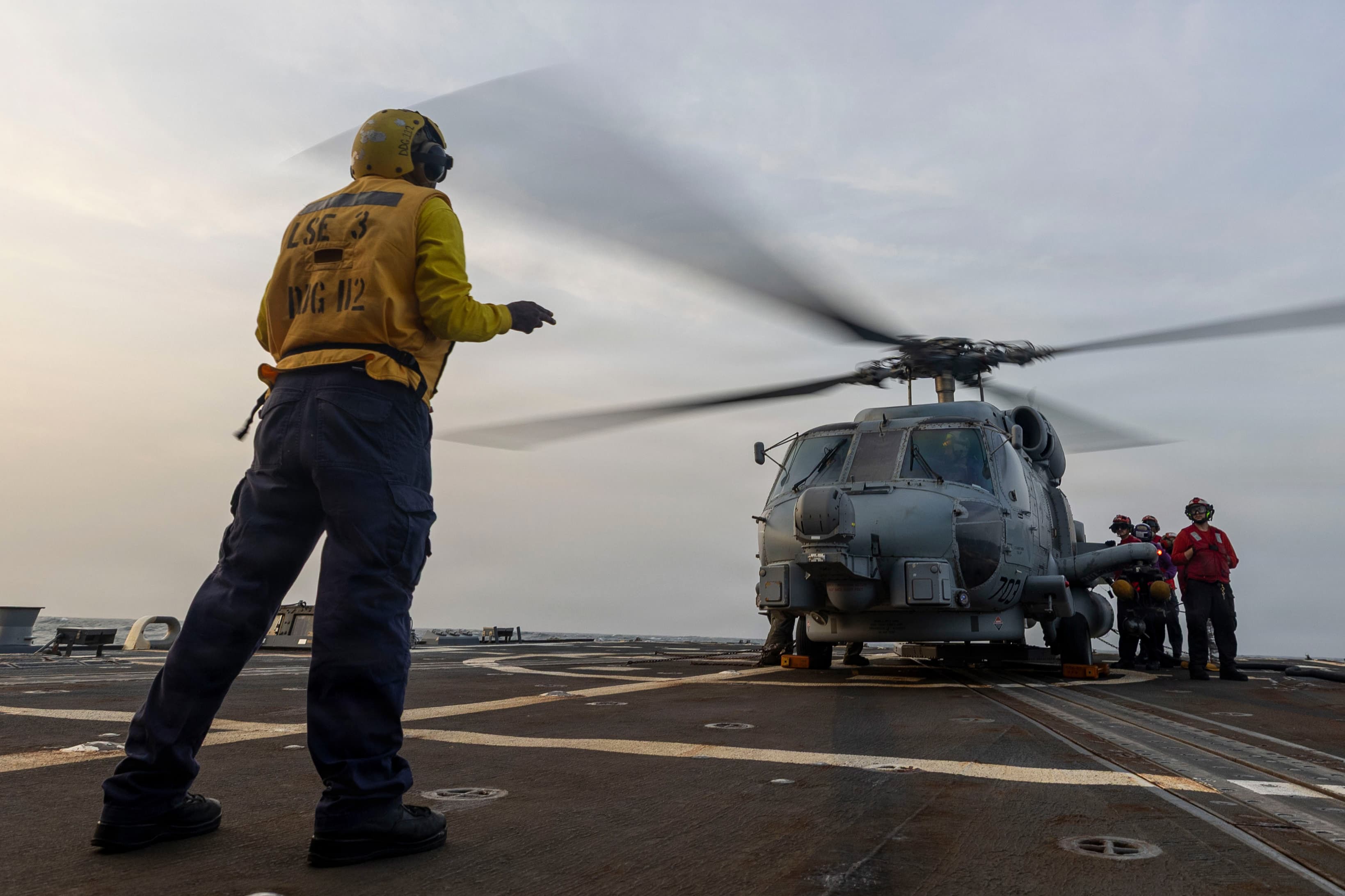 CENTCOM published this photo on July 31, 2026 showing a US Navy MH-60R Sea Hawk helicopter “prepared” for flight aboard the USS Michael Murphy (DDG 112).
