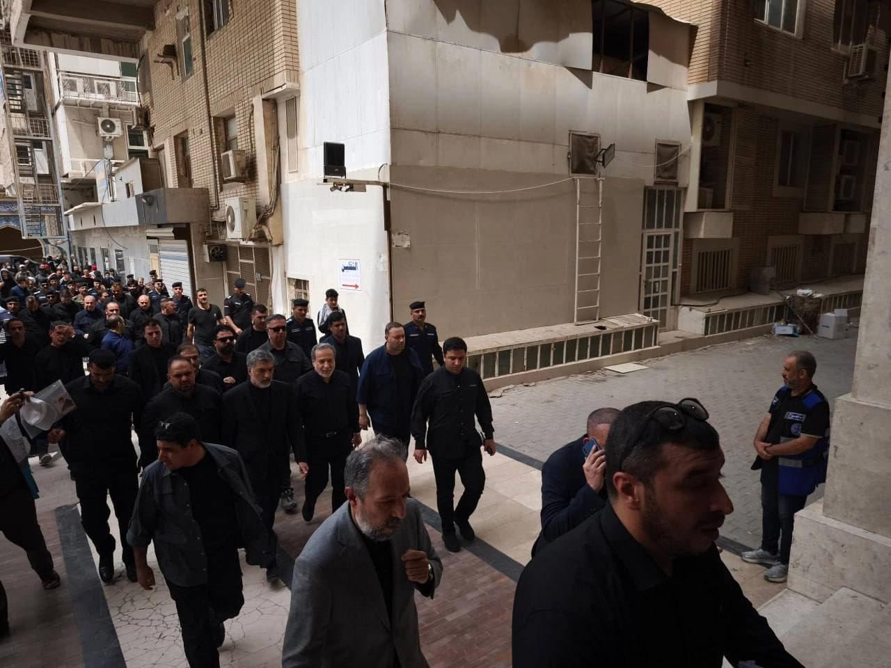 عەباس عێراقچی، وەزیری دەرەوەی ئێران لە کاتی بەشداریکردنی لە چلەی ئیمام حوسێن