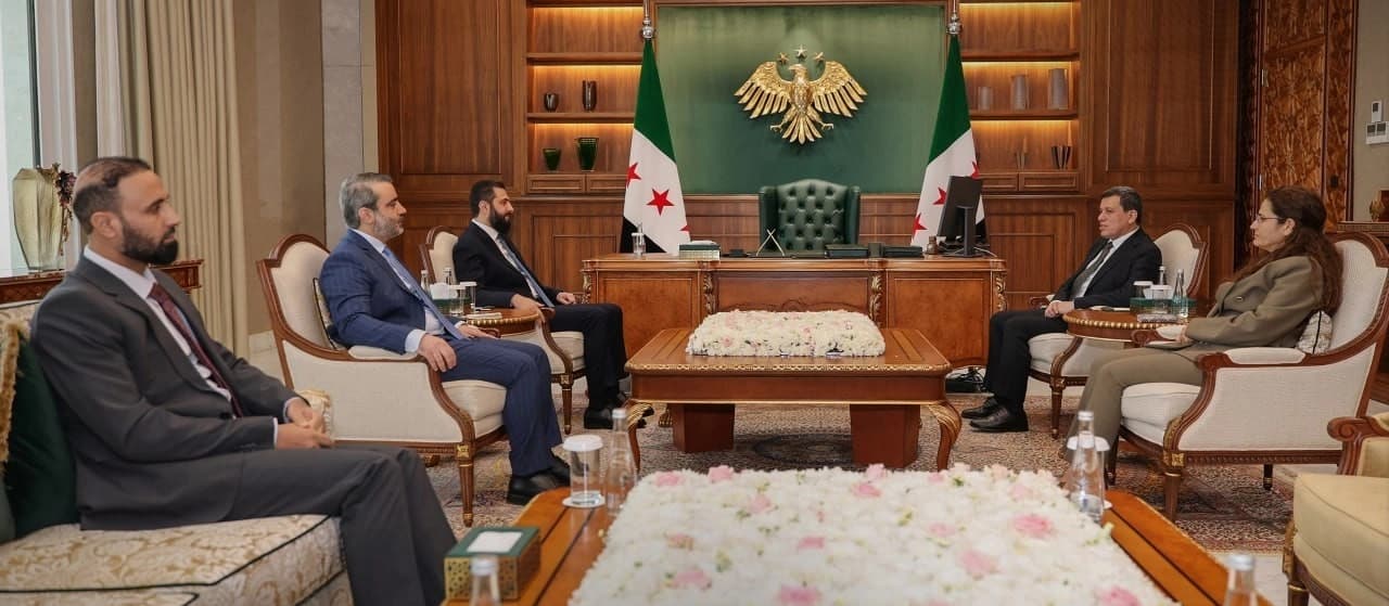 Syrian interim President Ahmed al-Sharaa, meeting with  Mazloum Abdi, commander of the Syrian Democratic Forces (SDF) in Damascus on August 4, 2026. Photo: SANA