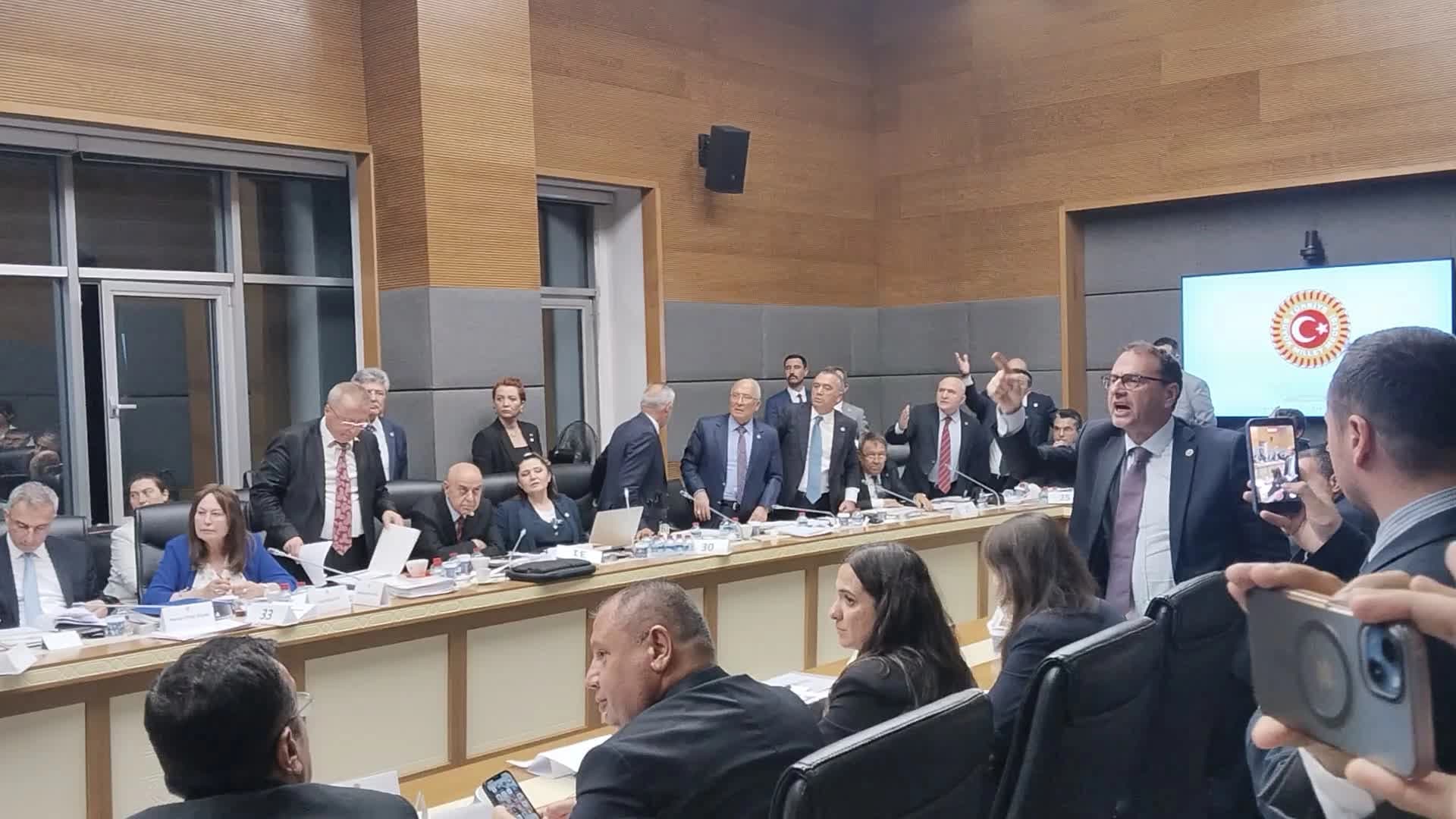 Civîna Komîsyona Dadê ya Parlamentoya Tirkiyeyê / Wêne: Ajans