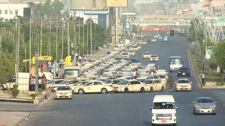 نۆرەی بەنزین لە هەولێر. وێنە: رووداو