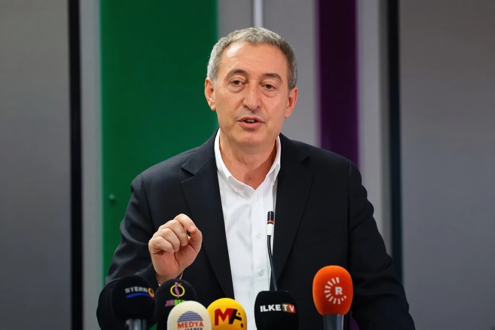 DEM Parti Eş Genel Başkanı Tuncer Bakırhan