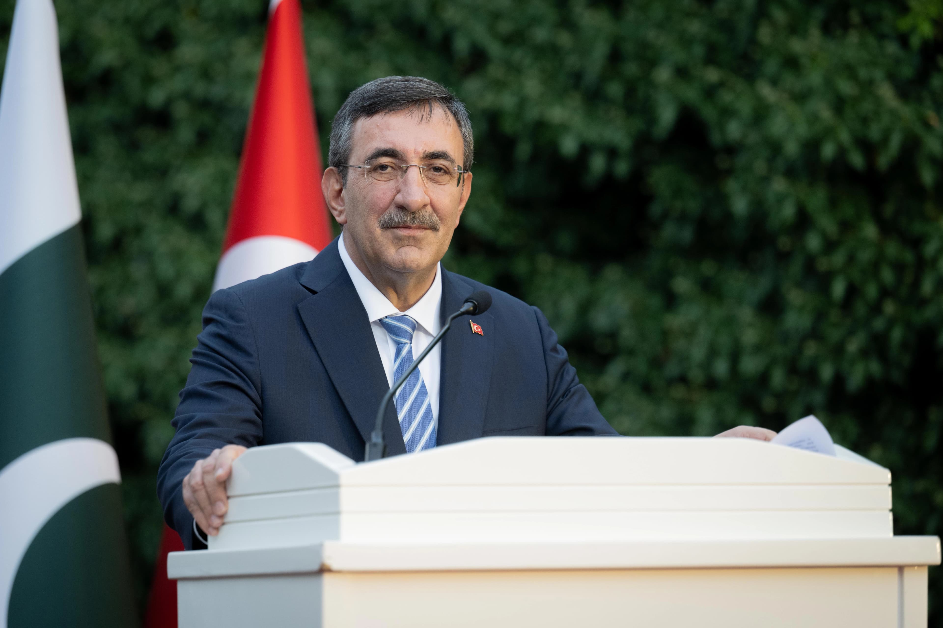 Cevdet Yılmaz, 13 Ağustos'ta Pakistan'ın Ankara Büyükelçiliği'nde düzenlenen Pakistan Bağımsızlık Günü kutlamasına katılıp konuşma yaparken. / Foto: AA
