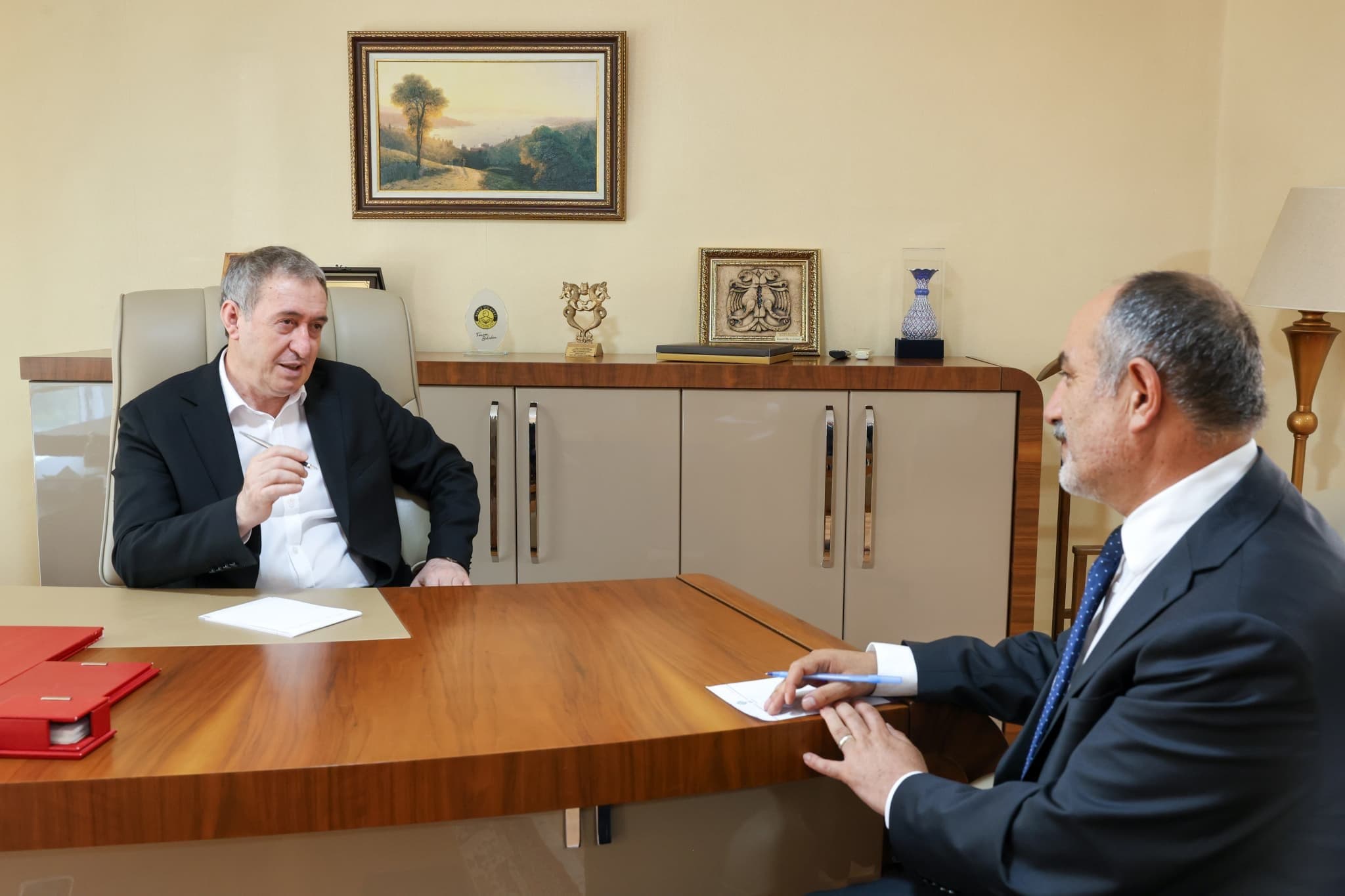 هەڤپەیڤین لەگەڵ تونجەر باکرهان، هاوسەرۆکی دەم پارتی
