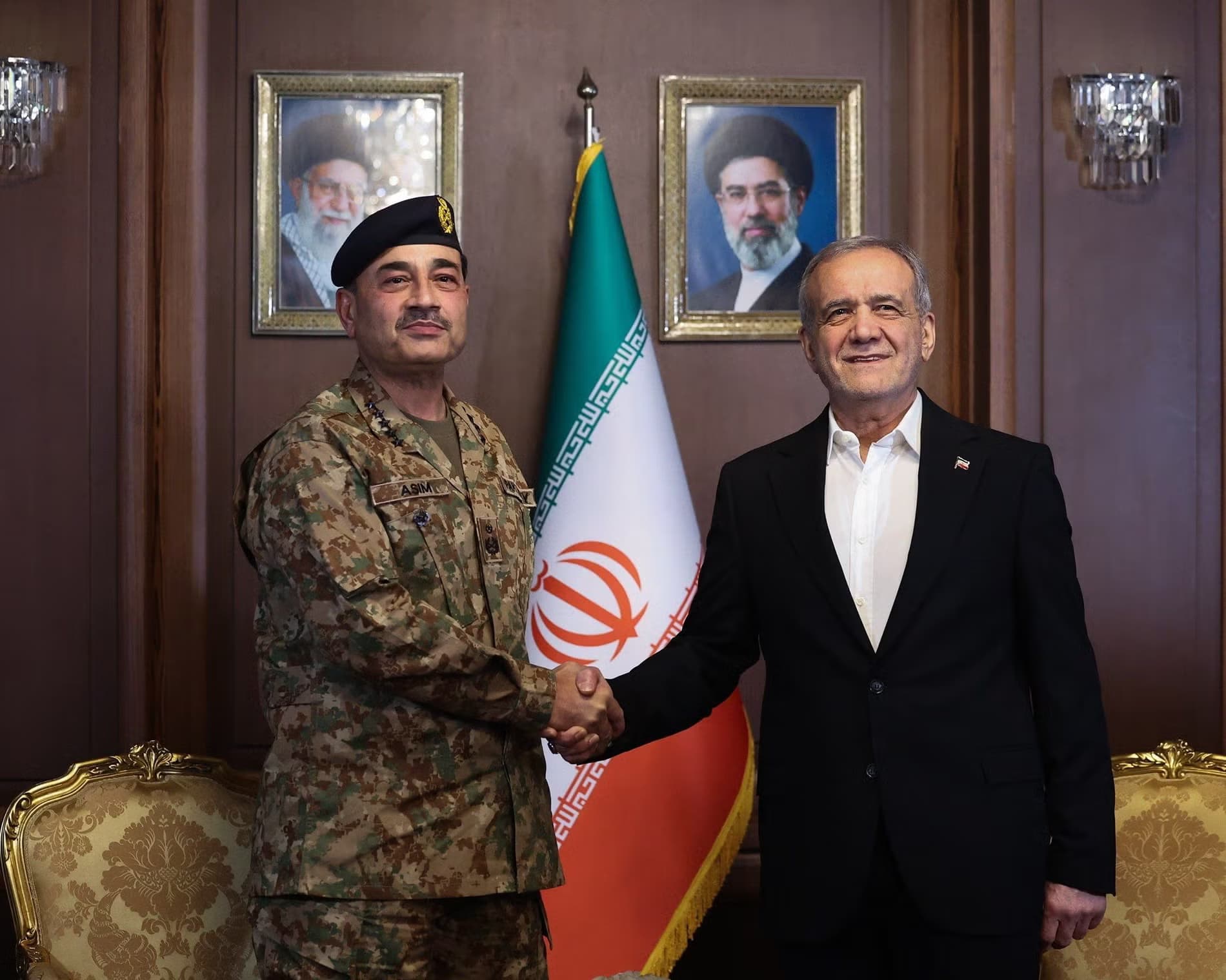 From left: Field Marshal Asim Munir, Pakistan’s army chief, and Iranian President Masoud Pezeshkian in Tehran. Photo: file/AA