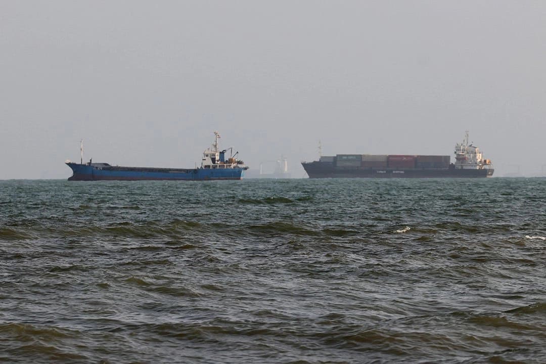 Vessels are seen in the Strait of Hormuz, off the port city of Bandar Abbas in southern Iran on August 10, 2026. File photo: AFP