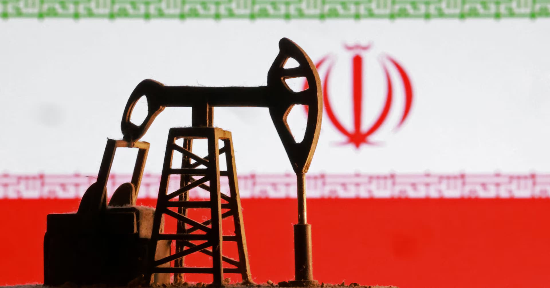 ئەو پەرلەمانتارەی ئێران دەڵێت، لە هەندێک مانگدا نرخی نەوتیان بە 94 دۆلار فرۆشتووە. وێنە: Reuters