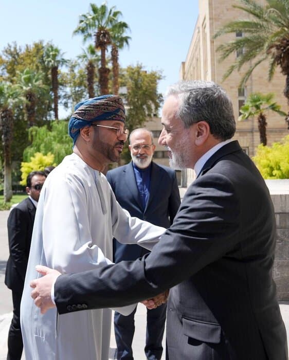 Omani FM Badr Albusaidi (left) and Iranian Foreign Minister Abbas Araghchi in Tehran on August 25, 2026. Photo: IRNA