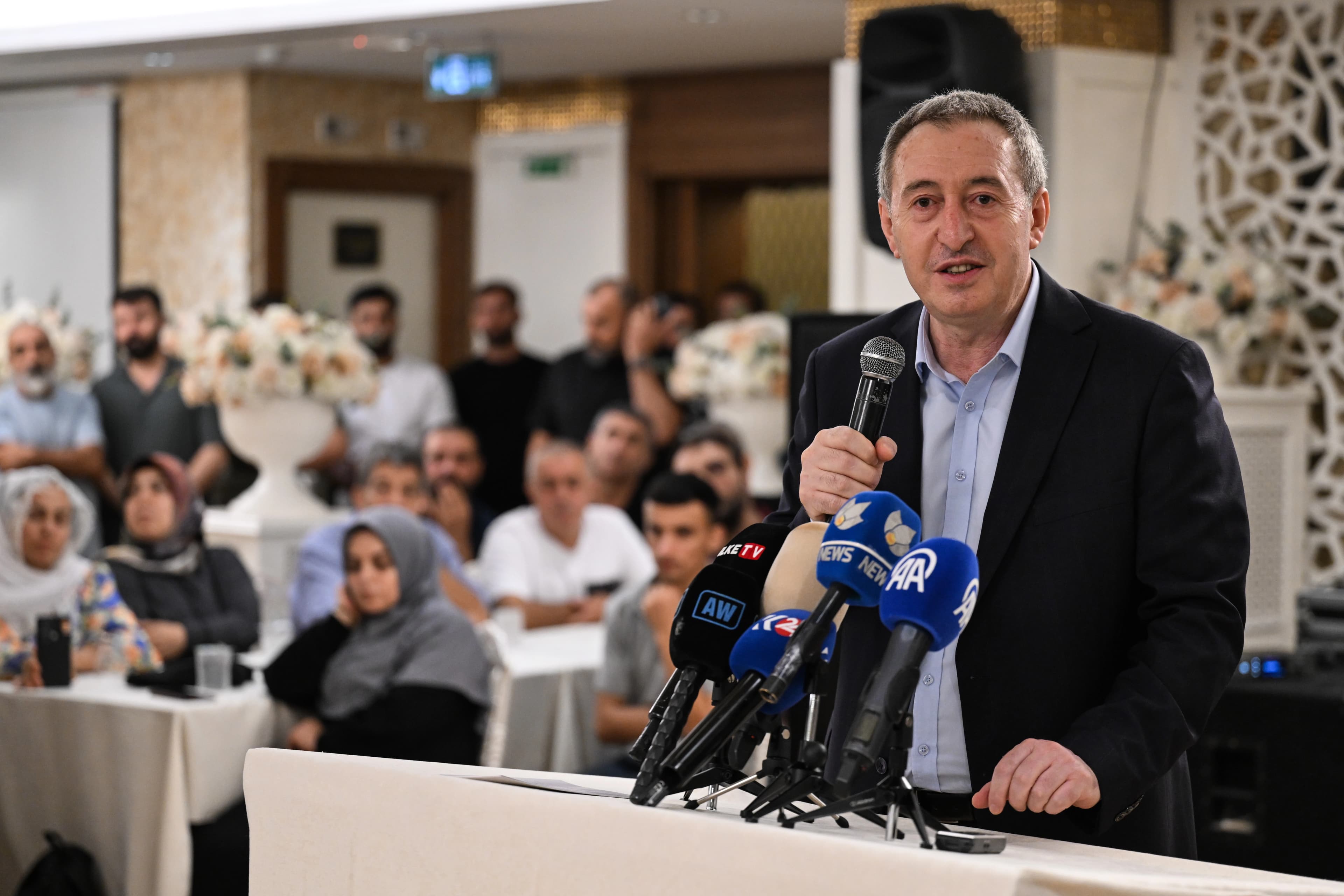 DEM Parti Eş Genel Başkanı Tuncer Bakırhan, "İstanbul Halk Buluşması Demokratik Cumhuriyet İçin Özgür ve Örgütlü Toplum" etkinliğine katılarak konuşma yaptı. / AA