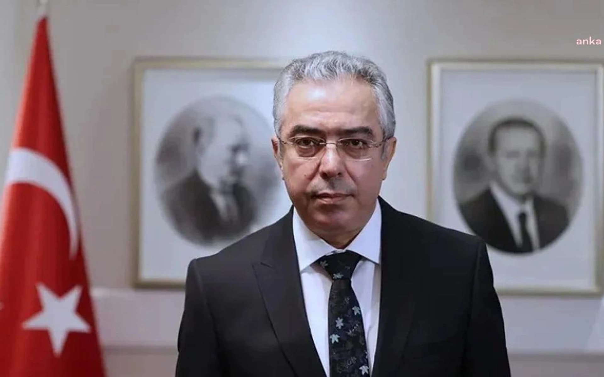 محەممەد ئوچوم، راوێژکاری باڵای سەرۆککۆماری تورکیا.
