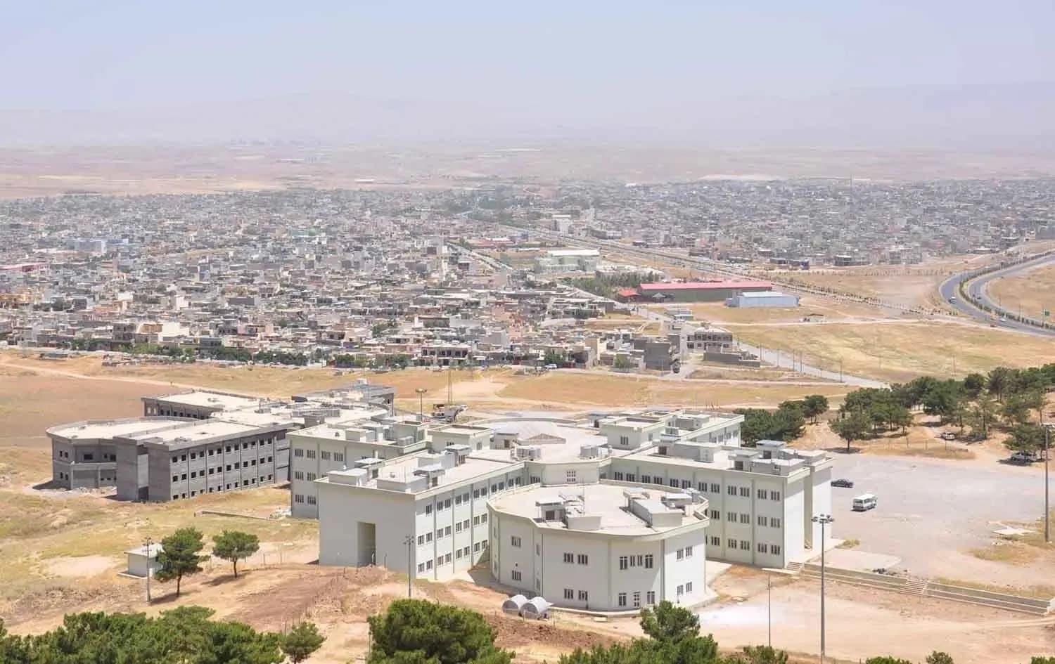 دیمەنێکی گشتیی چەمچەماڵ