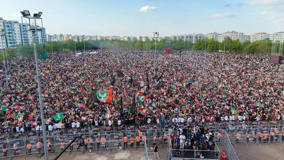 بەدواداچوونێک: جەماوەری ئامەدسپۆر لە چوار ساڵ دا چوار بەرامبەر بووە