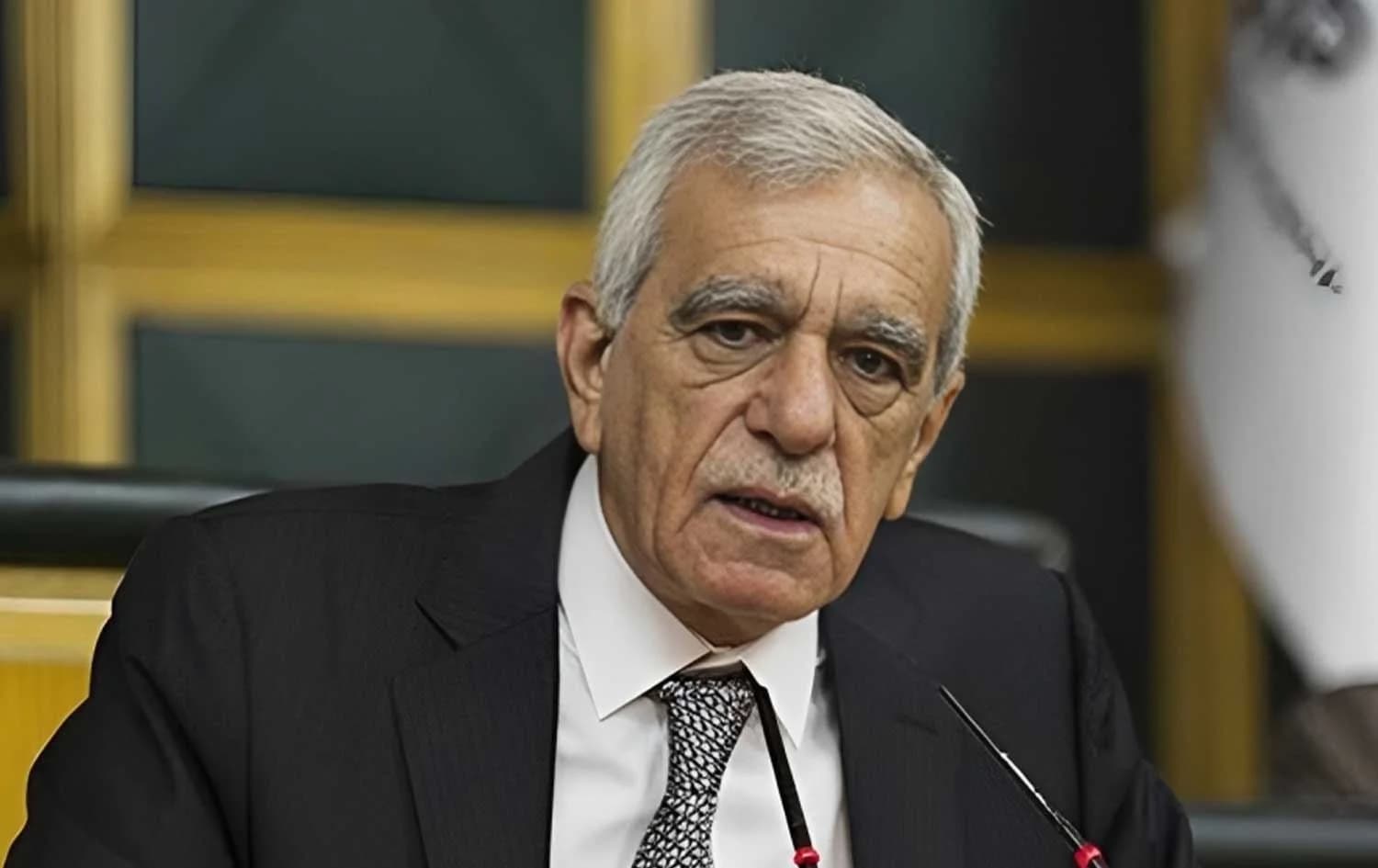 ئەحمەد تورک، سیاسەتڤانی کورد