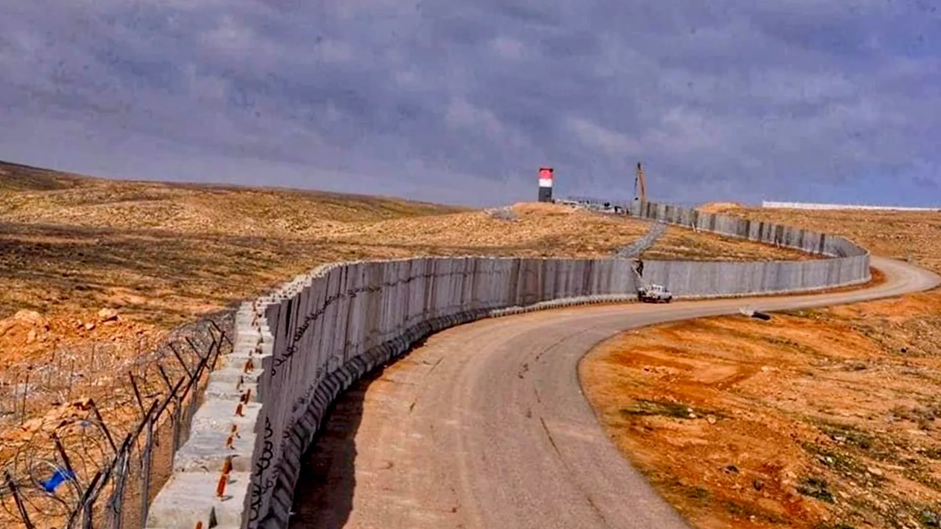 دیمەنی ناوچەیەکی سنووری عێراق و سووریا. وێنەکە بۆ روونکردنەوەی هەواڵەکەیە: ئەرشیڤ