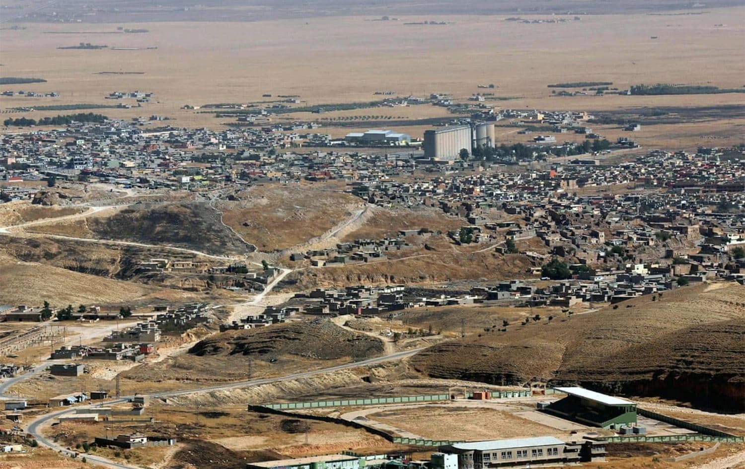 نواب ومسؤولون يرفضون فرض "سلطة عسكرية" في سنجار ويهددون باحتجاجات كبرى