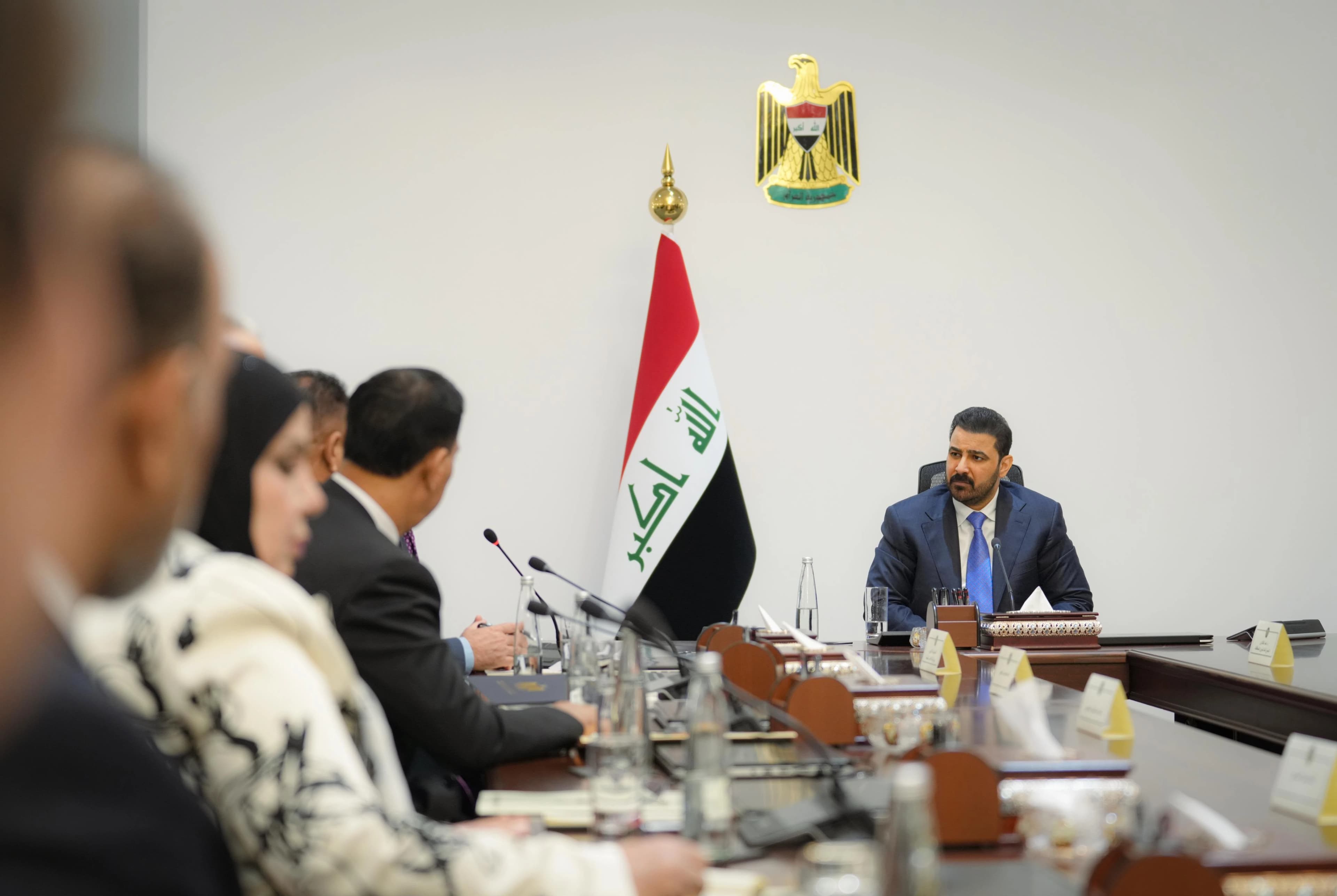 رئيس الوزراء العراقي علي الزيدي خلال استقبال كتلة الإعمار والتنمية