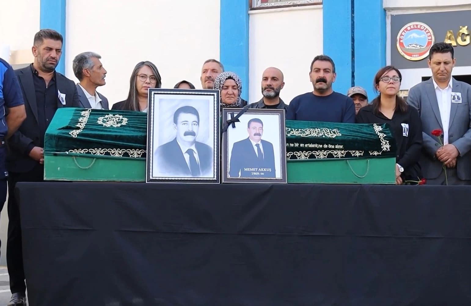 Mehmet Akkuş Toprağa verildi. / Video alıntısı