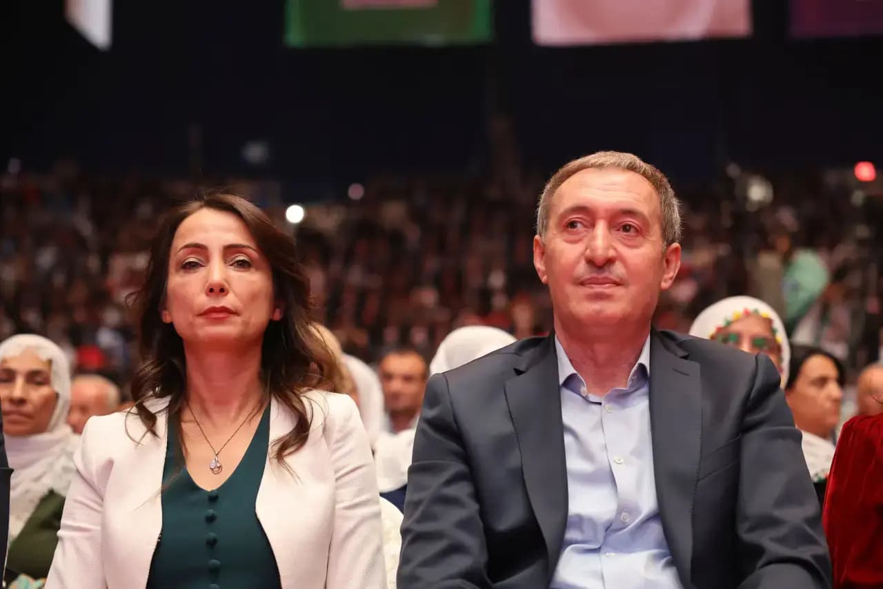 Hevserokên DEM Partiyê Tulay Hatîmogullari û Tuncer Bakirhan / Wêne: Arşîv