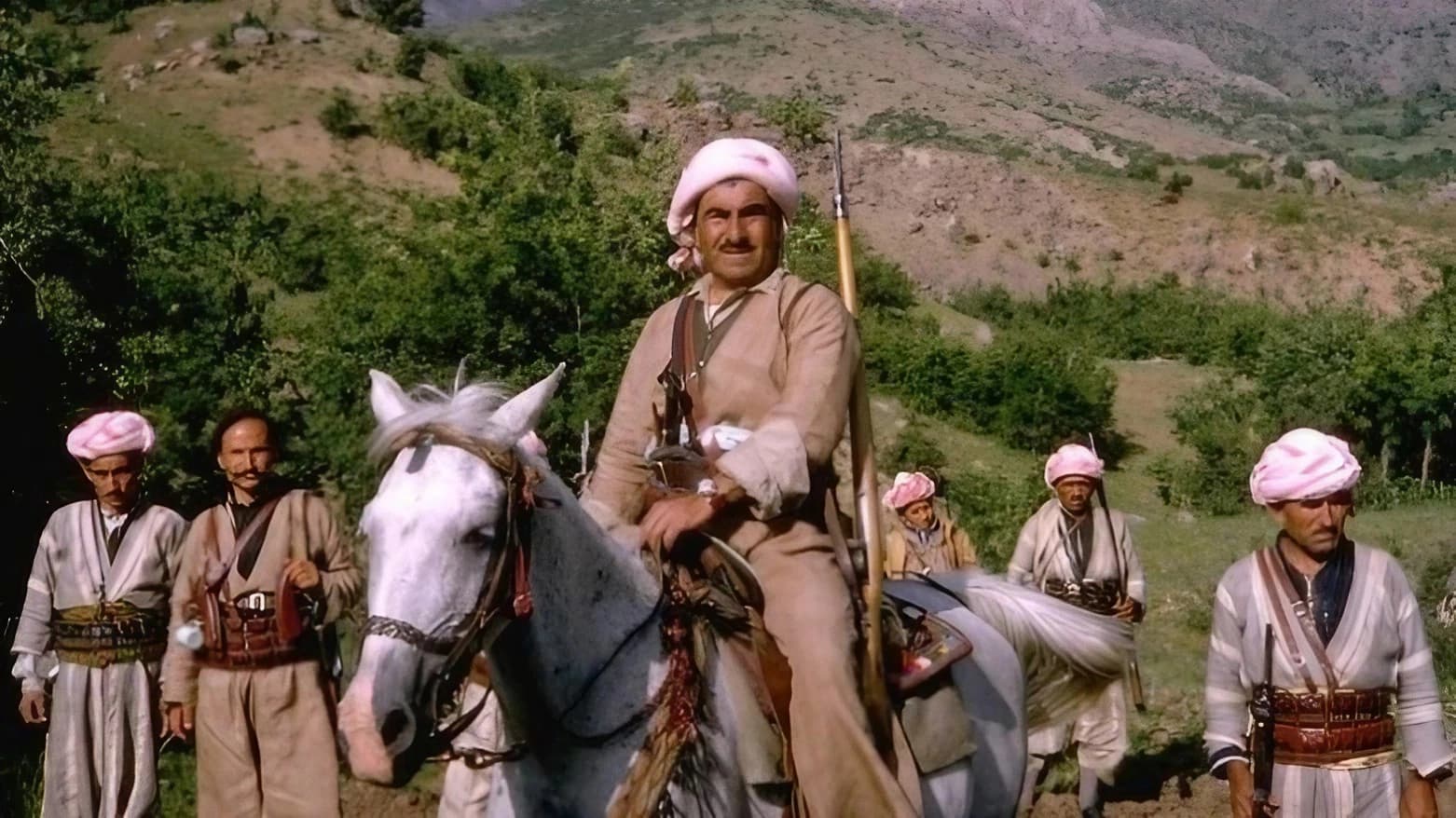 مەلا مستەفا بارزانی و ژمارەیەک پێشمەرگە