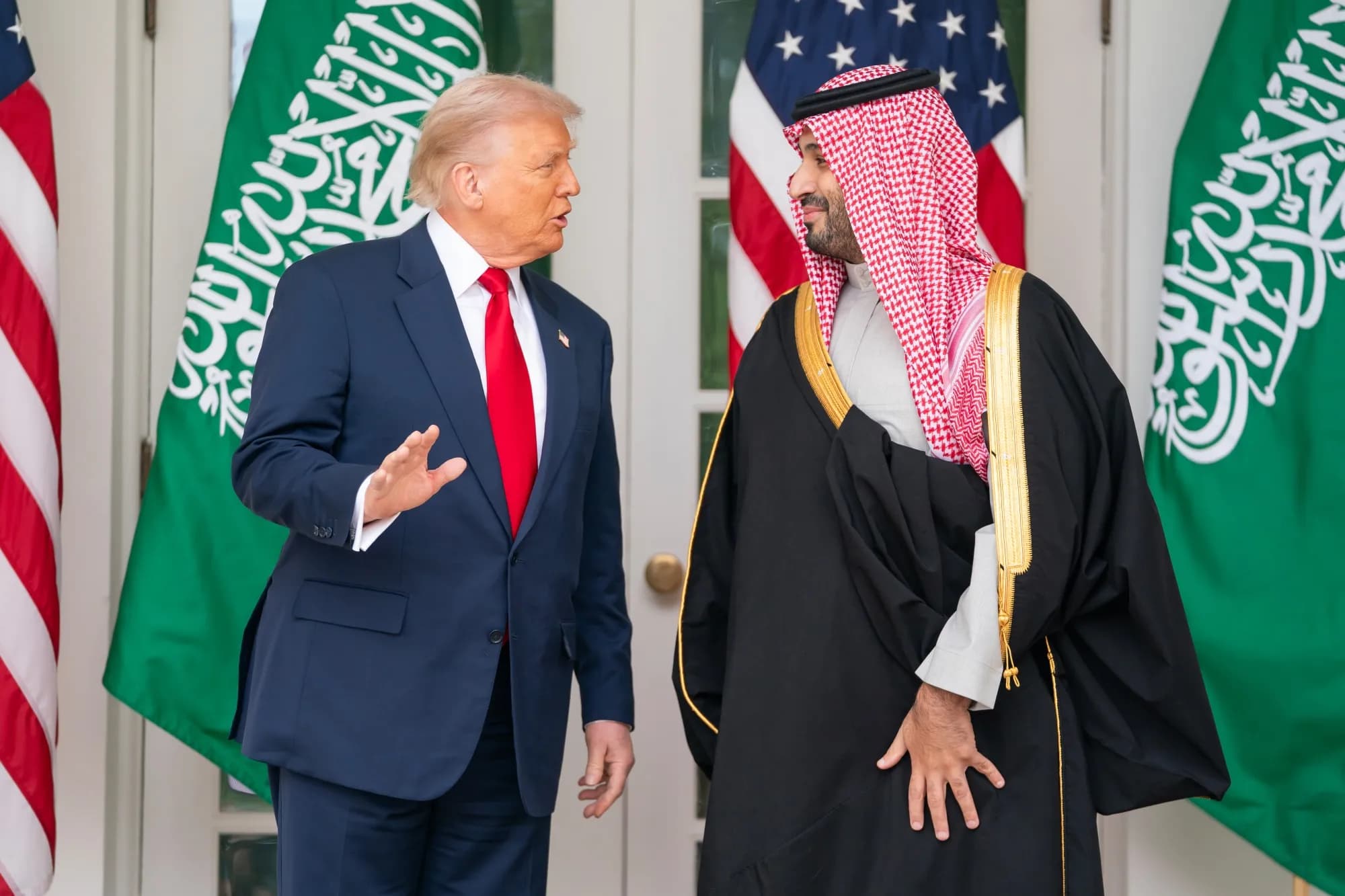 دۆناڵد ترەمپ، سەرۆکی ئەمریکا و محەممەد بن سەلمان، شازادەی جێنشینی سعودیە