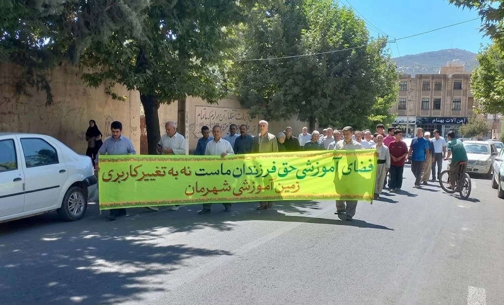 خۆپیشاندانی دانیشتووانی مەریوان بۆ باشکردنی قوتابخانەکانی شارەکە