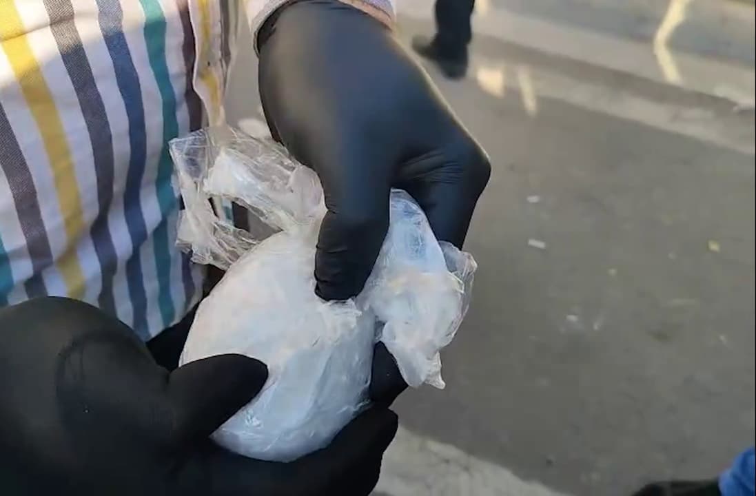 Iraqi security forces seizing a bag of drugs in Kirkuk province on September 18, 2026. Photo: Iraqi National Security Forces