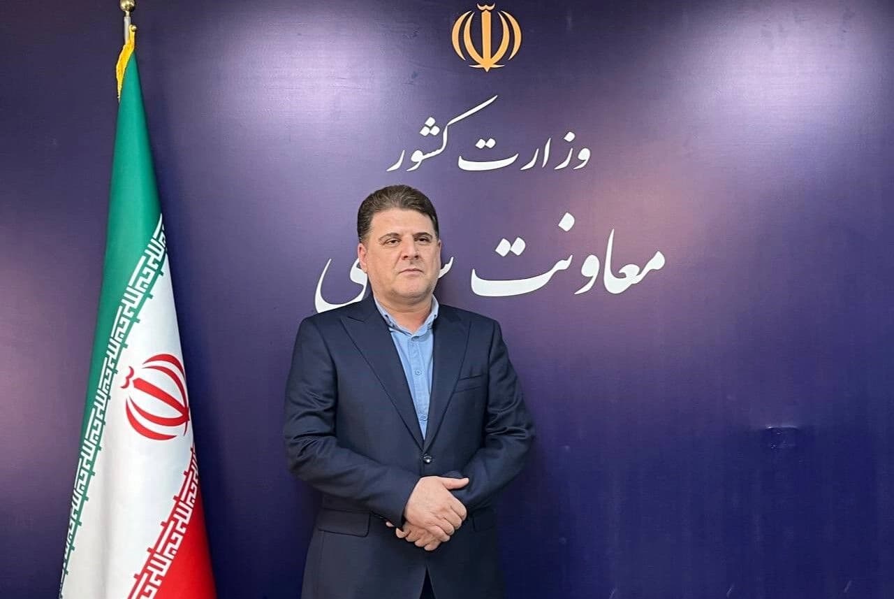 عەلی زەینی وەند، گوتەبێژی وەزارەتی ناوخۆی ئێران. سەرچاوە: ماڵپەڕی وەزارەتی ناوخۆی ئێران.
