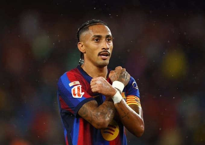 لاعب برشلونة رافينيا