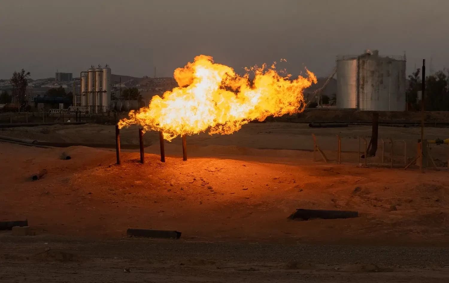 Trump pêşniyara Îranê red kir, petrol biha bû