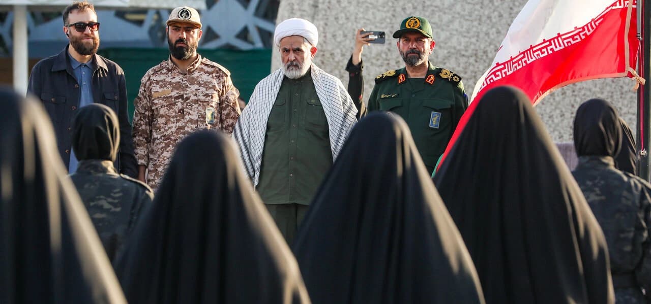 IRGC Greater Tehran chief Brigadier General Hassan Hassanzadeh (right) and Basij chief Hossein Taeb attend the Janfada parade in Tehran on September 23, 2026. Photo: Mehr News