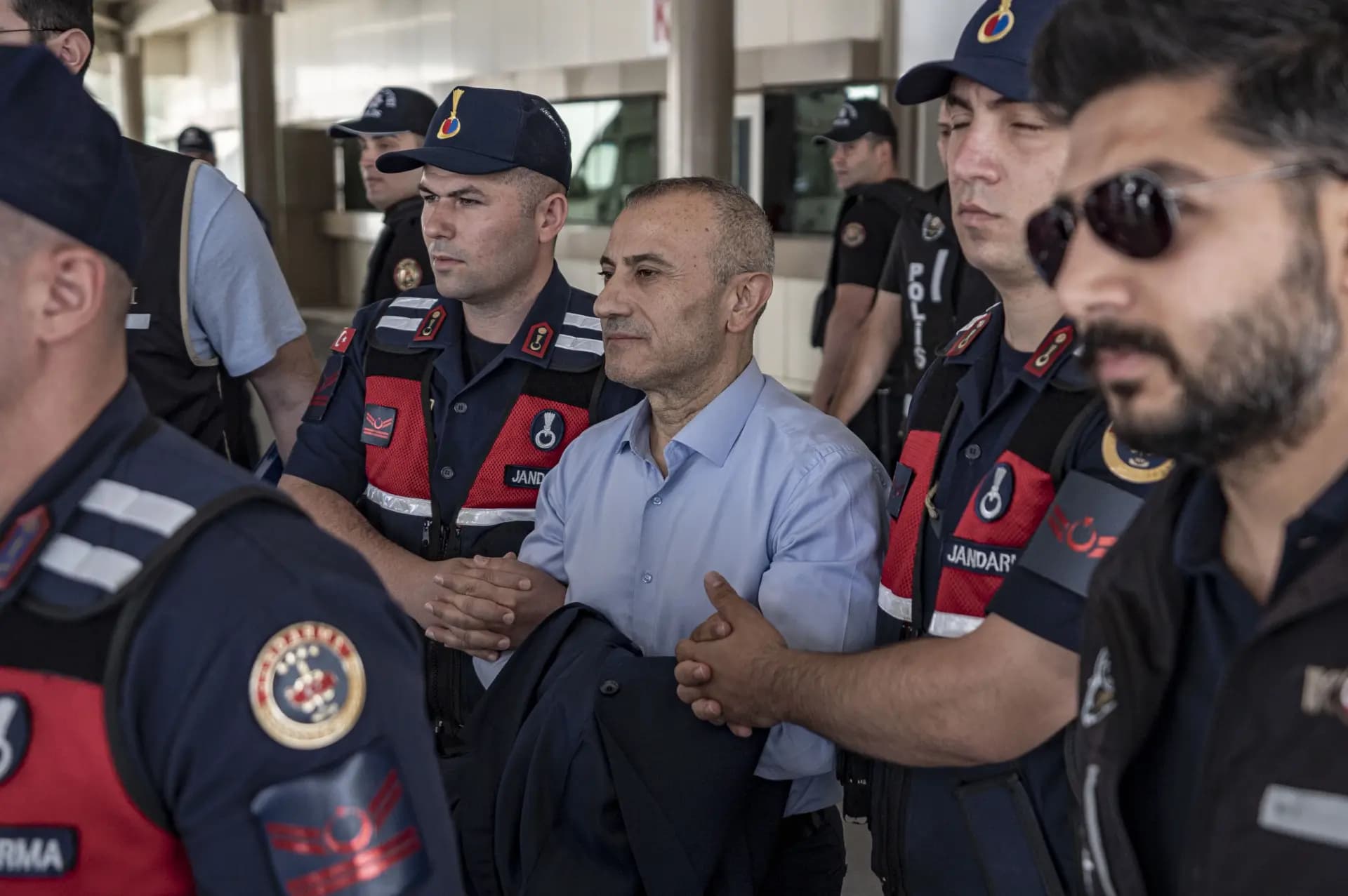 Dönemin Tunceli Valisi Tuncay Sonel halen tutuklu bulunuyor. / AA