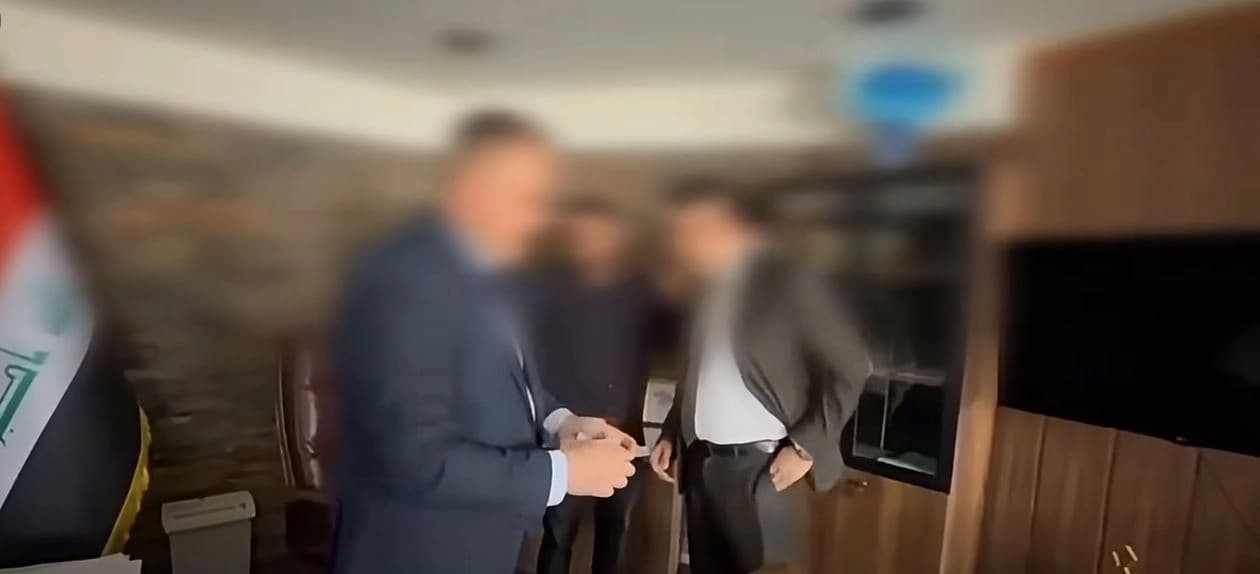 وێنە: ساتی دەستگیرکردنی بەرپرسەکەی شارەوانیی کەرکووک