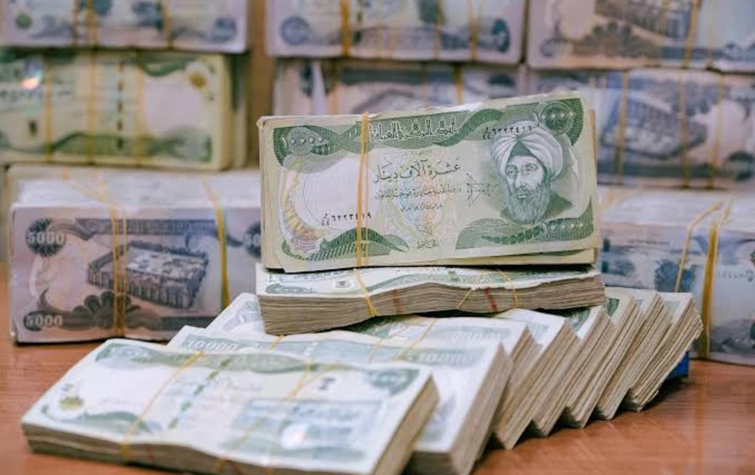پارەی دیناری عێراقی جۆری 10 هەزار دیناری. وێنە: بڵند تاهیر - رووداو