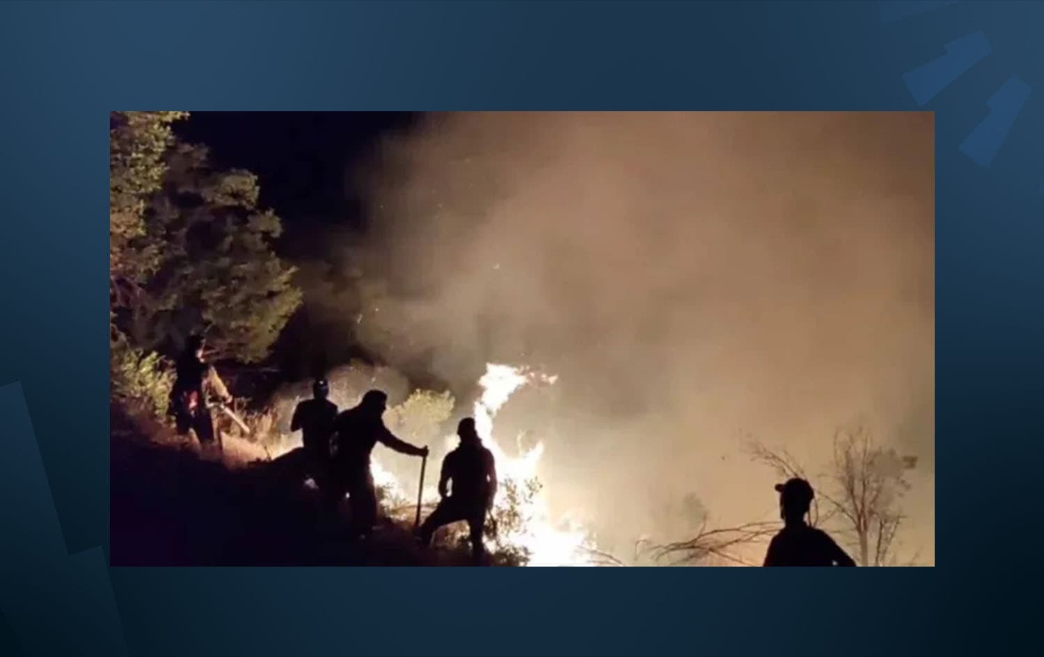 Several men attempting to extinguish wildfires in the forests of Mariwan, Kurdistan province of Iran. Photo: file/KHRN