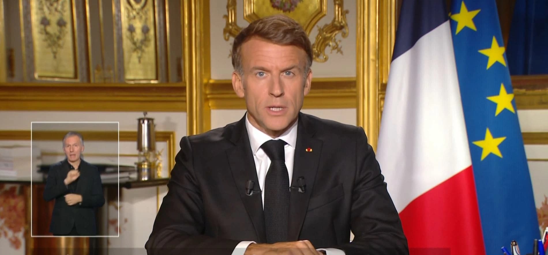 Fransa Cumhurbaşkanı Emmanuel Macron ulusa seslendi. / Video alıntısı